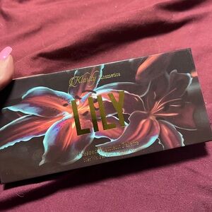 Klarity Kosmetics Lily